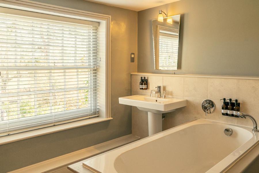 Fritton Lake - The Clubhouse Great Yarmouth Ngoại thất bức ảnh